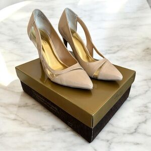 Elegant Beige Pumps